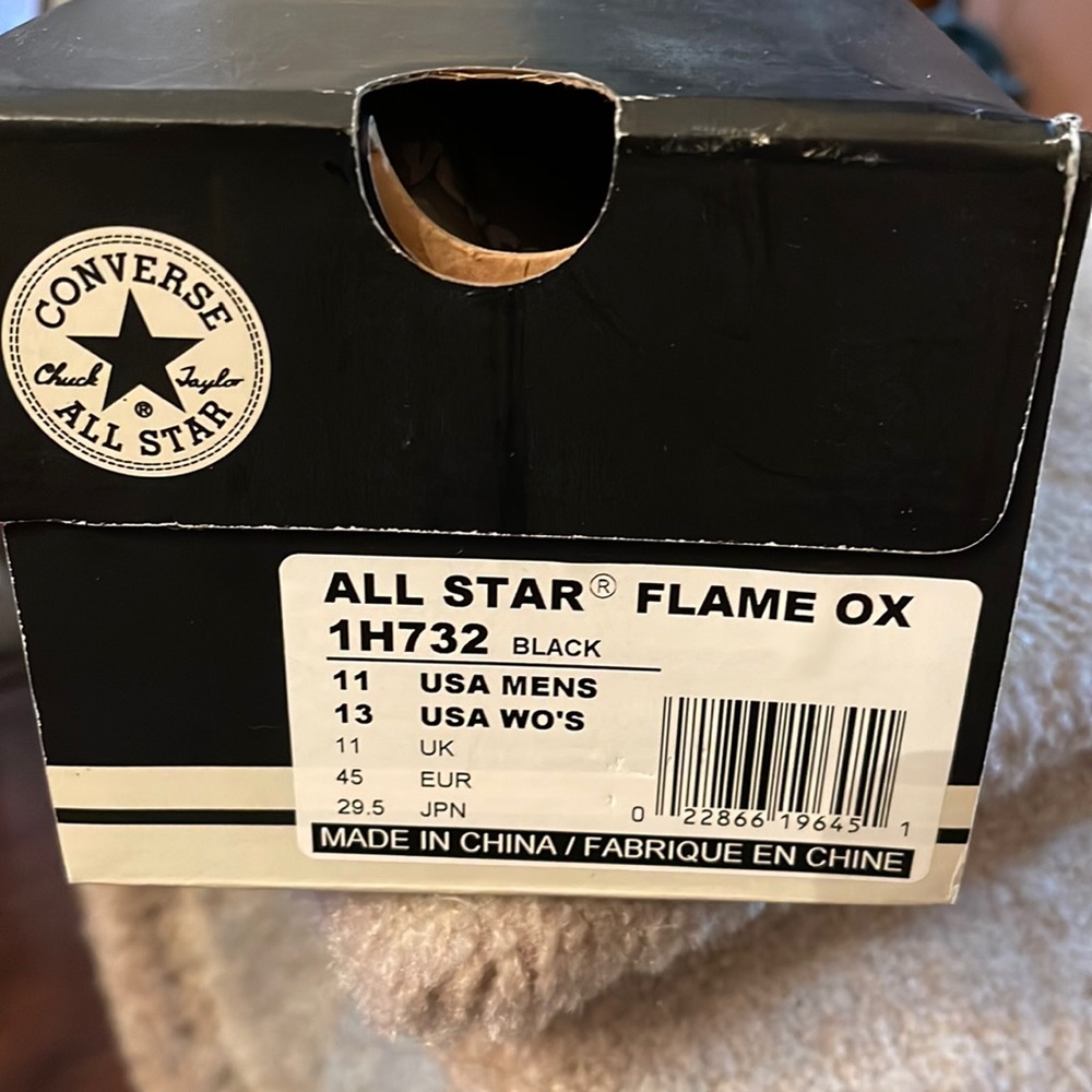Men Converse all star shoe